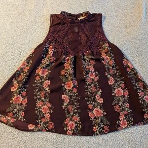 B2G1 3/$20 Altar'd State Burgundy Floral Sleeveless Blouse Size Large